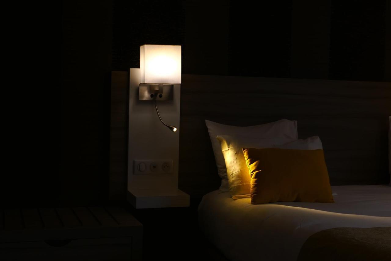 Contact Hotel Le Provencal Bordeaux Lac ภายนอก รูปภาพ